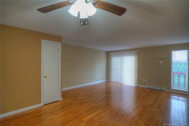 528 Shennecossett Road 14, Groton, CT 06340