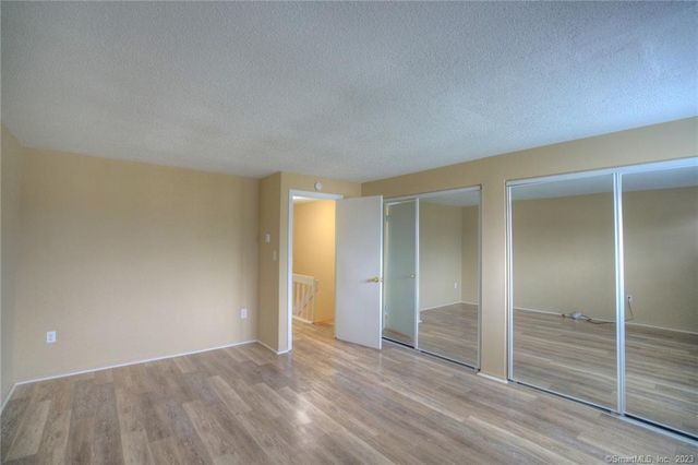 528 Shennecossett Road 14, Groton, CT 06340