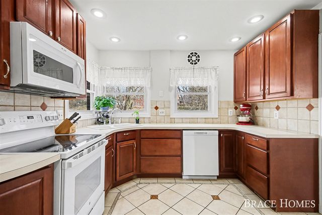 119 Bristol Avenue, Grand Rapids, MI 49504