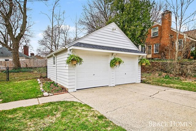 119 Bristol Avenue, Grand Rapids, MI 49504