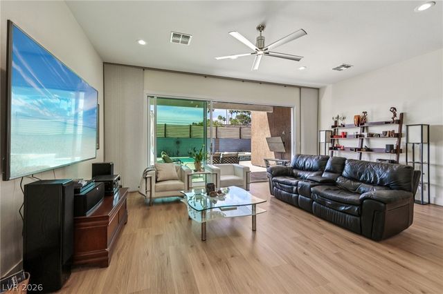 3869 Pacific Street, Las Vegas, NV 89121