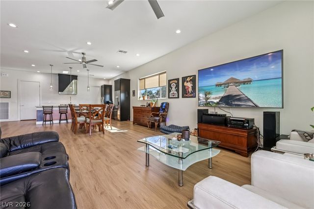 3869 Pacific Street, Las Vegas, NV 89121