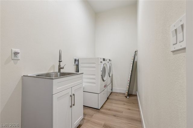 3869 Pacific Street, Las Vegas, NV 89121