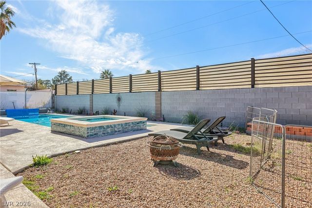 3869 Pacific Street, Las Vegas, NV 89121