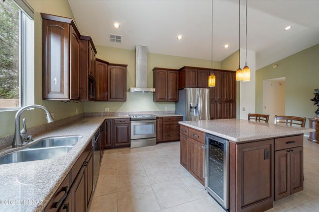 65730 E Skyblue Court, Tucson, AZ 85739