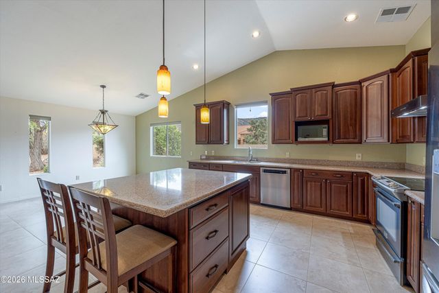 65730 E Skyblue Court, Tucson, AZ 85739