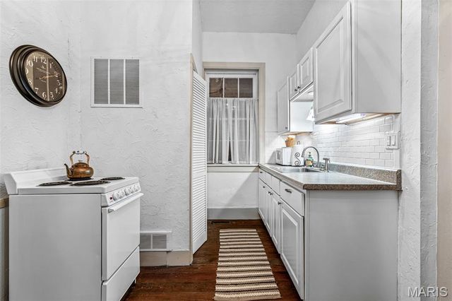 159 N Main Street, Ste Genevieve, MO 63670