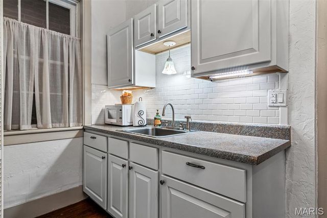 159 N Main Street, Ste Genevieve, MO 63670