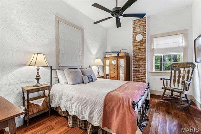 159 N Main Street, Ste Genevieve, MO 63670