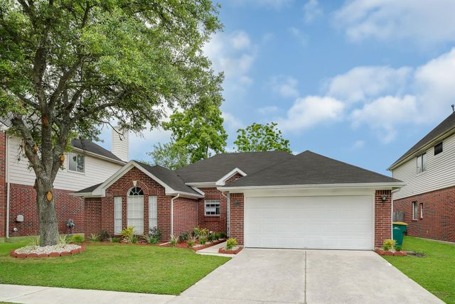 3515 Walden Drive, Pearland, TX 77584