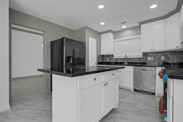 3515 Walden Drive, Pearland, TX 77584