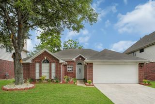 3515 Walden Drive, Pearland, TX 77584