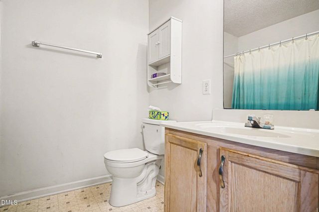 1305 Kent Road 202, Raleigh, NC 27606