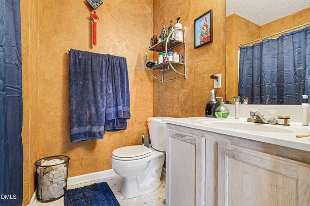 1305 Kent Road 202, Raleigh, NC 27606