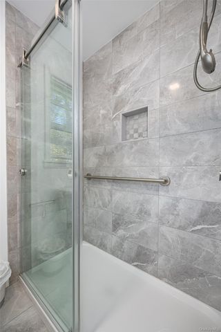 26 Gold Road, Poughkeepsie, NY 12603
