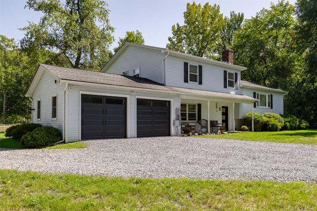 26 Gold Road, Poughkeepsie, NY 12603