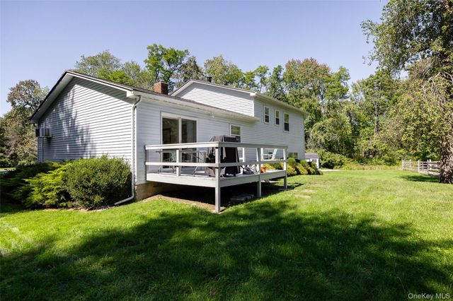 26 Gold Road, Poughkeepsie, NY 12603