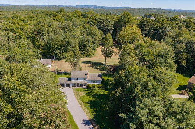 26 Gold Road, Poughkeepsie, NY 12603