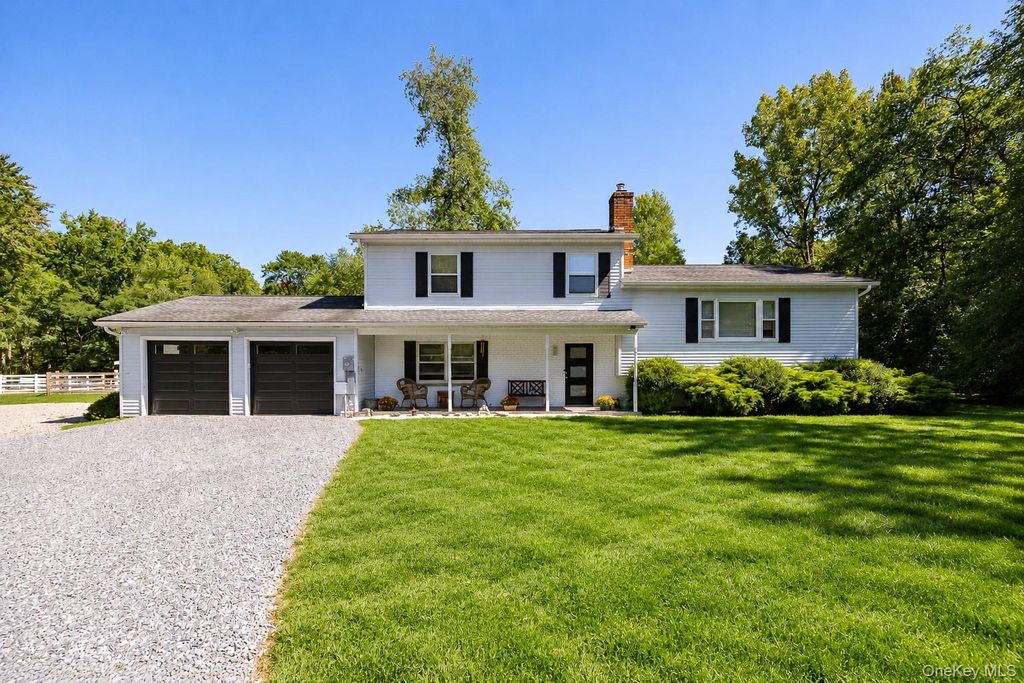 26 Gold Road, Poughkeepsie, NY 12603