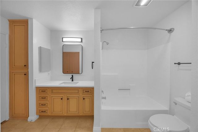147 Gallery, Tustin, CA 92782