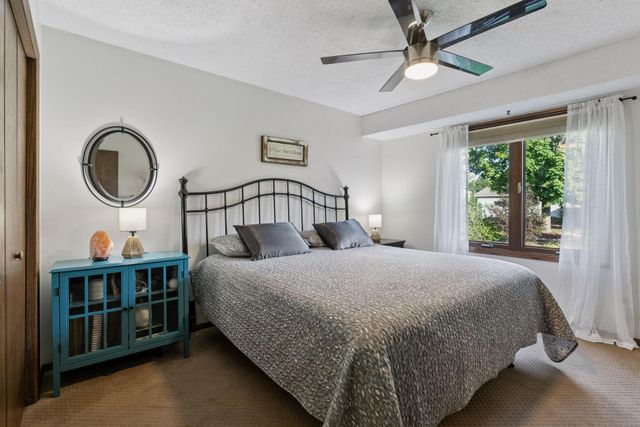 8860 Hilltop Drive, Saint Bonifacius, MN 55375