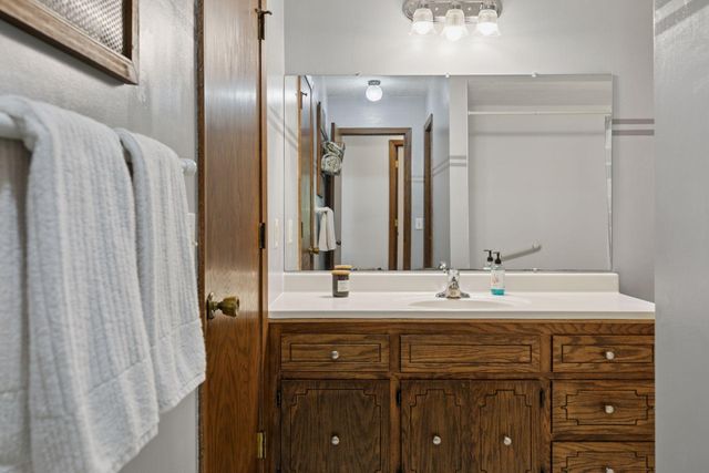 8860 Hilltop Drive, Saint Bonifacius, MN 55375