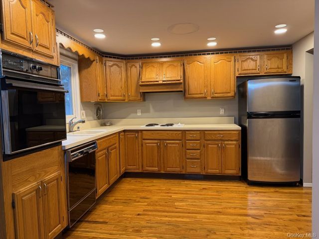 508 N. Broome Avenue, Lindenhurst, NY 11757