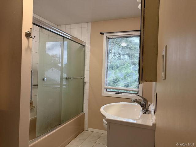 508 N. Broome Avenue, Lindenhurst, NY 11757