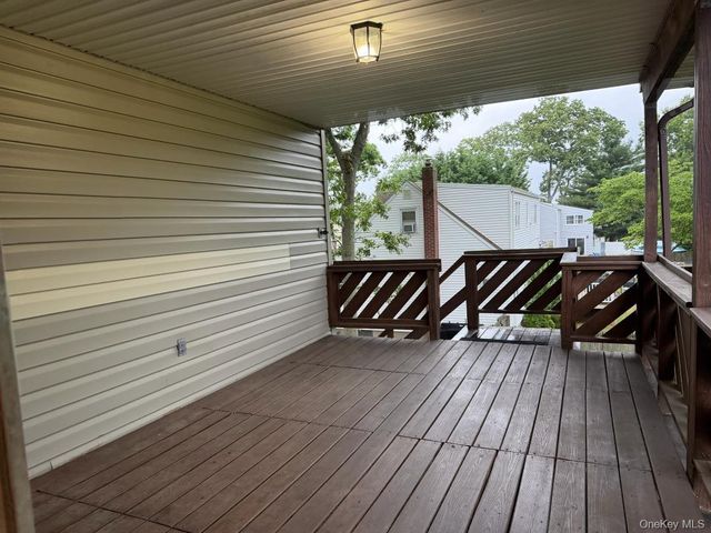 508 N. Broome Avenue, Lindenhurst, NY 11757