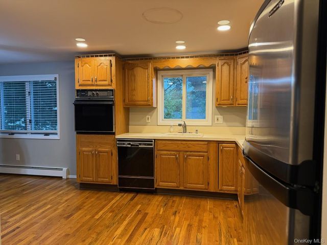 508 N. Broome Avenue, Lindenhurst, NY 11757