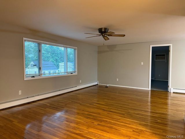 508 N. Broome Avenue, Lindenhurst, NY 11757