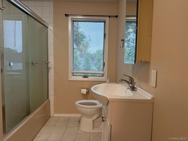 508 N. Broome Avenue, Lindenhurst, NY 11757