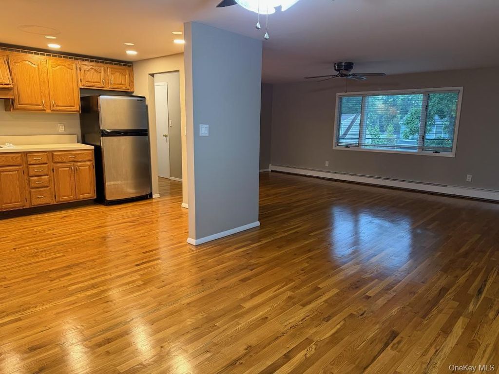 508 N. Broome Avenue, Lindenhurst, NY 11757