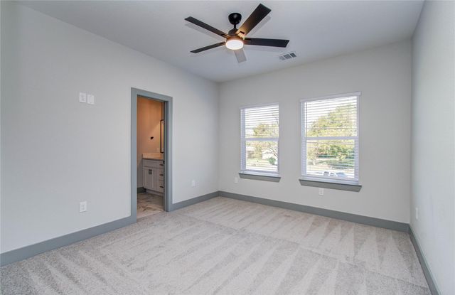 837 S Victory Drive, Houston, TX 77088