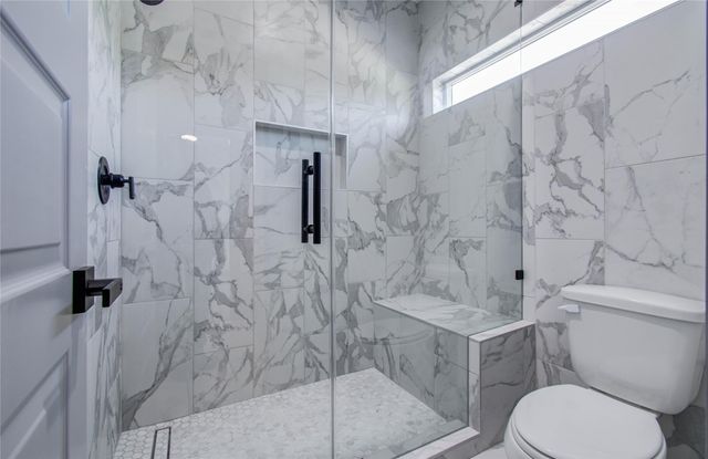 837 S Victory Drive, Houston, TX 77088