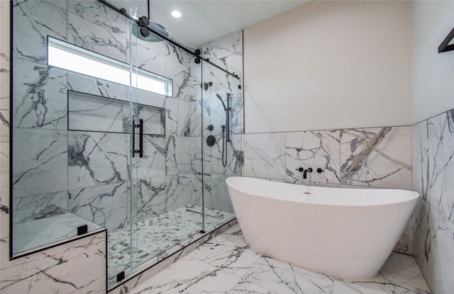 837 S Victory Drive, Houston, TX 77088