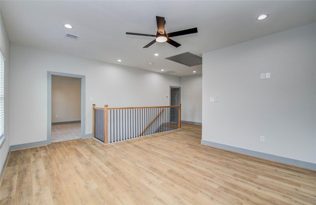 837 S Victory Drive, Houston, TX 77088