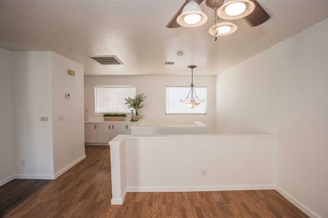 1583 W Swain Rd, Stockton, CA 95207