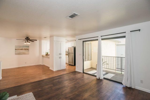 1583 W Swain Rd, Stockton, CA 95207