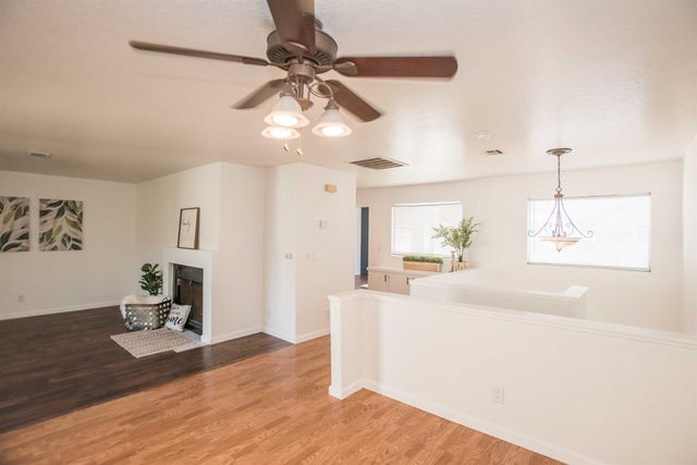 1583 W Swain Rd, Stockton, CA 95207