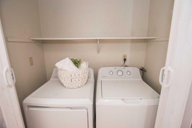 1583 W Swain Rd, Stockton, CA 95207