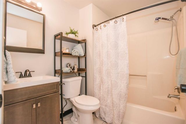 1583 W Swain Rd, Stockton, CA 95207