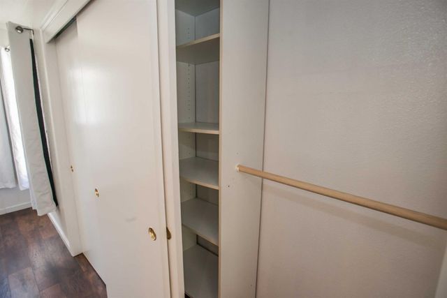 1583 W Swain Rd, Stockton, CA 95207