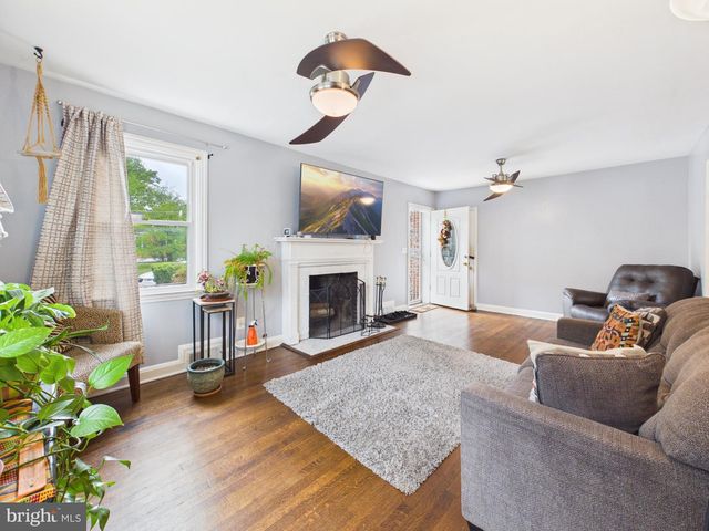 3739 LOCHEARN DR, Baltimore, MD 21207