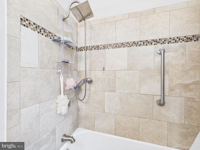 3739 LOCHEARN DR, Baltimore, MD 21207