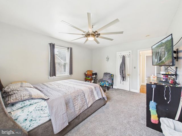 3739 LOCHEARN DR, Baltimore, MD 21207