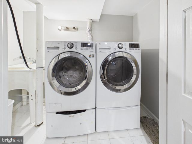 3739 LOCHEARN DR, Baltimore, MD 21207
