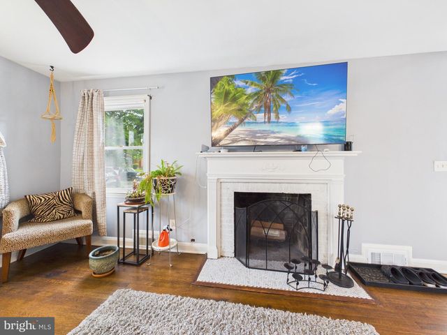 3739 LOCHEARN DR, Baltimore, MD 21207