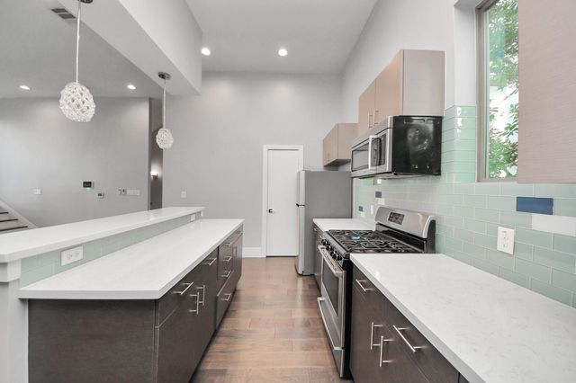 3204 Sherman Street, Houston, TX 77003