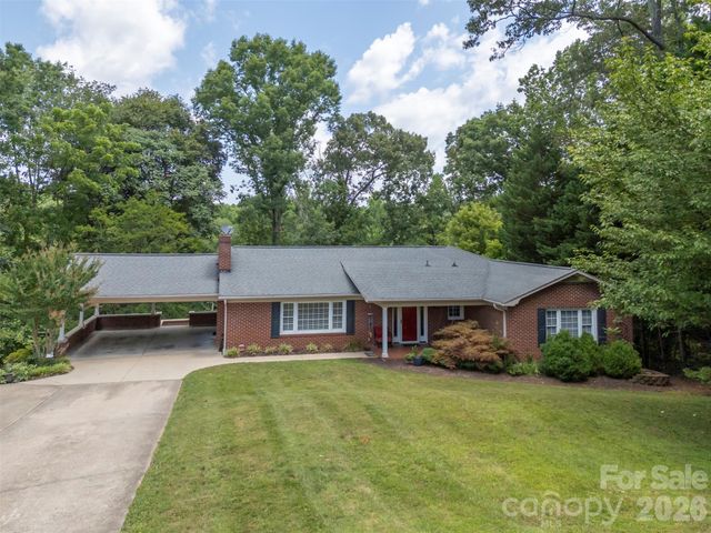 303 Elizabeth Avenue, Forest City, NC 28043